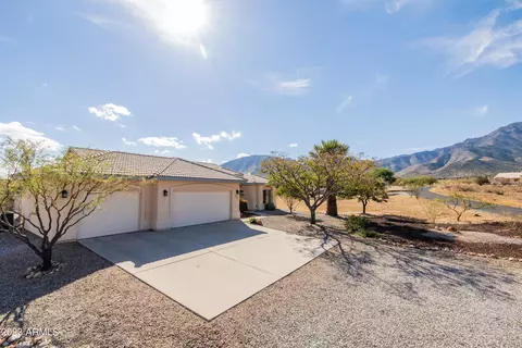 5900 E Hickory Ct, Hereford, AZ 85615 photo 2
