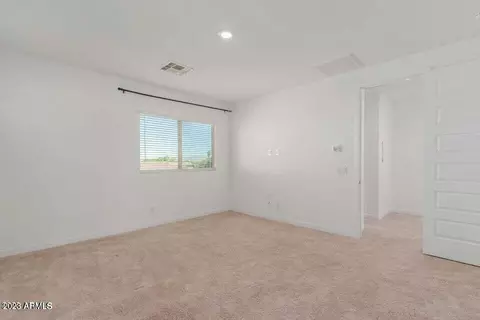 3741 S 64th Dr, Phoenix, AZ 85043 photo 9