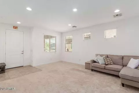 3741 S 64th Dr, Phoenix, AZ 85043 photo 4