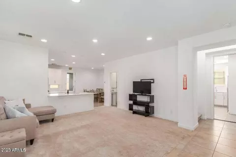 3741 S 64th Dr, Phoenix, AZ 85043 photo 3
