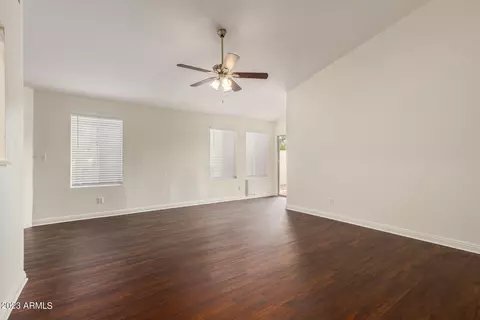 3141 E Kerry Ln, Phoenix, AZ 85050 photo 5
