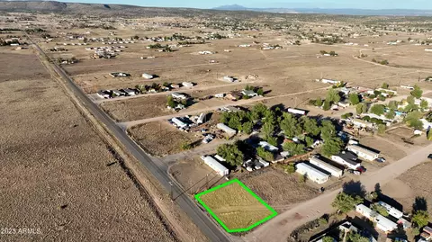 480 W Lake Louise Rd #927, Paulden, AZ 86334