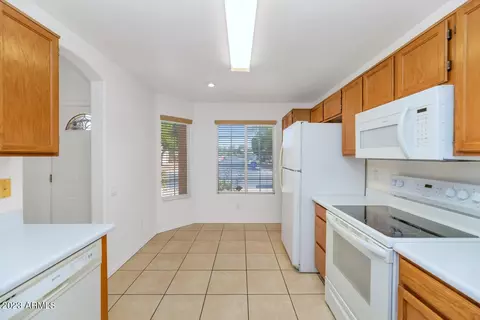 1050 S Surfside Dr, Gilbert, AZ 85233 photo 16