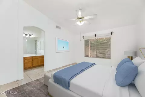 1050 S Surfside Dr, Gilbert, AZ 85233 photo 4