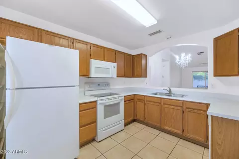 1050 S Surfside Dr, Gilbert, AZ 85233 photo 18