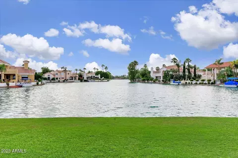 1050 S Surfside Dr, Gilbert, AZ 85233 photo 8