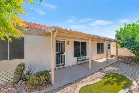 1050 S Surfside Dr, Gilbert, AZ 85233 photo 6
