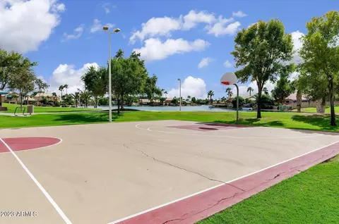 1050 S Surfside Dr, Gilbert, AZ 85233 photo 9