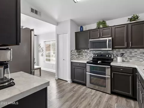 2316 E Aire Libre Ave, Phoenix, AZ 85022 photo 13