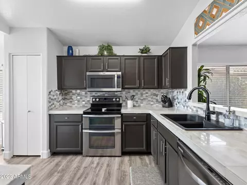 2316 E Aire Libre Ave, Phoenix, AZ 85022 photo 12