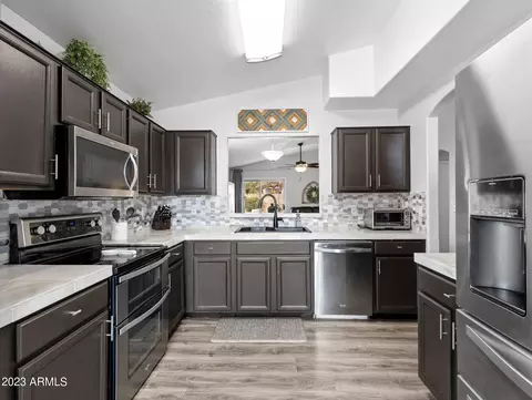2316 E Aire Libre Ave, Phoenix, AZ 85022 photo 11