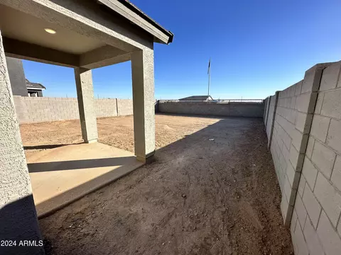 2097 E New Bonnet Ln, San Tan Valley, AZ 85140