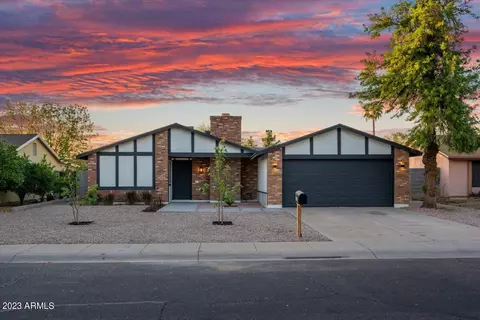 2106 N Comanche Dr, Chandler, AZ 85224