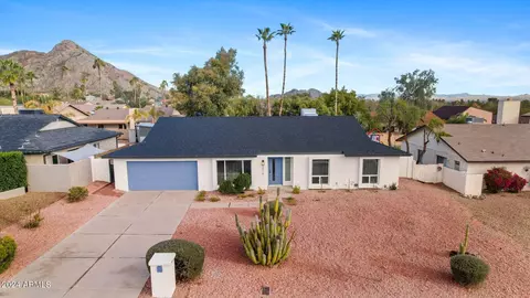 Exterior - 2318 E Sahuaro Dr, Phoenix, AZ 85028 photo 1 of 9