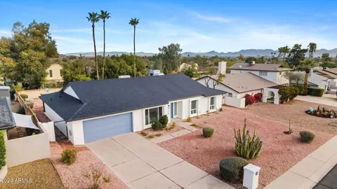 Exterior - 2318 E Sahuaro Dr, Phoenix, AZ 85028 photo 9 of 9