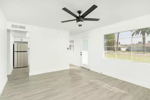 908 E Claremont St, Phoenix, AZ 85014 photo 11