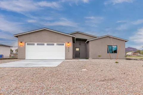 9712 El Paso St, Mesa, AZ 85207
