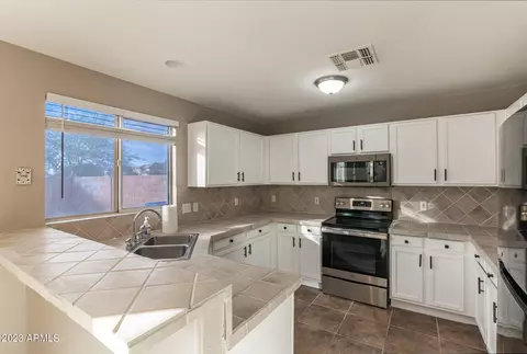 11247 W Roma Ave, Phoenix, AZ 85037