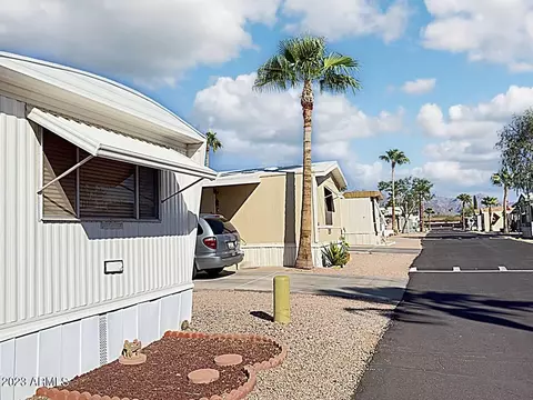 929 N Delaware Dr #17, Apache Junction, AZ 85120