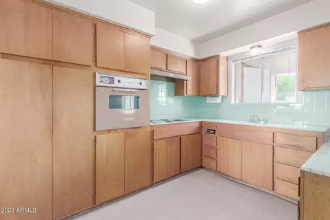 5225 N 35th Dr, Phoenix, AZ 85019 photo 14