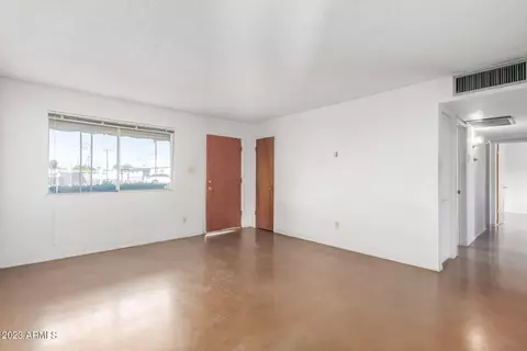 5225 N 35th Dr, Phoenix, AZ 85019 photo 9