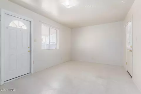 5225 N 35th Dr, Phoenix, AZ 85019 photo 12