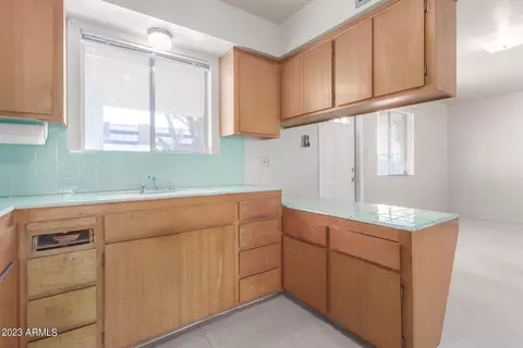 5225 N 35th Dr, Phoenix, AZ 85019 photo 16