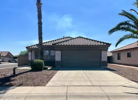 8013 W Sanna St, Peoria, AZ 85345