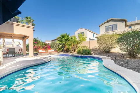 6887 W Palo Brea Ln, Peoria, AZ 85383
