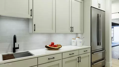 5944 E Lafayette Blvd, Phoenix, AZ 85018 photo 10