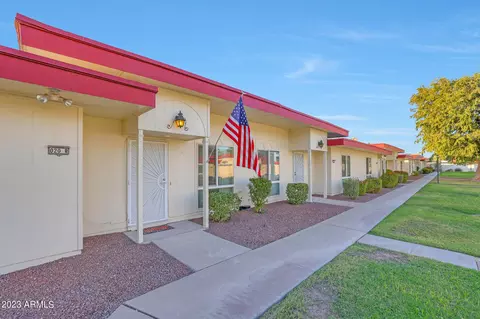 10020 W Royal Oak Rd #R, Sun City, AZ 85351