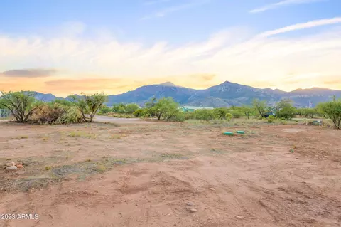 5957 E Dakota Rd #-, Hereford, AZ 85615