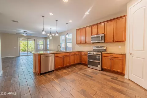 2240 E Ottawa Ln, Phoenix, AZ 85024 photo 7