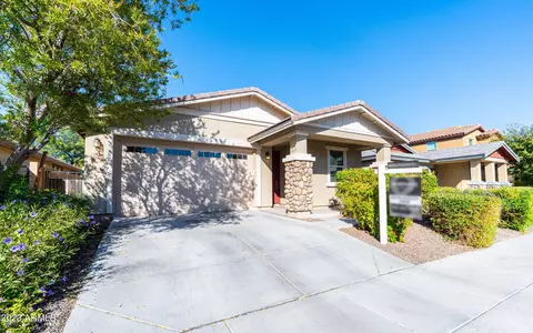2240 E Ottawa Ln, Phoenix, AZ 85024