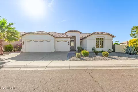 5559 W Lone Cactus Dr, Glendale, AZ 85308