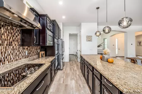 Kitchen - 10352 E Starion Ave, Mesa, AZ 85212 photo 3 of 5