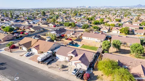 1814 E Vineyard Rd, Phoenix, AZ 85042 photo 64