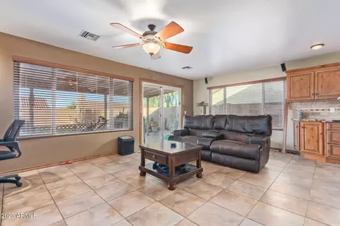 1814 E Vineyard Rd, Phoenix, AZ 85042 photo 15