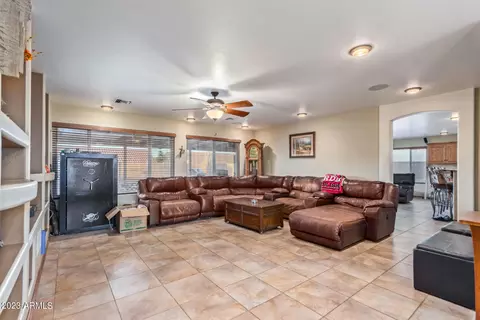 1814 E Vineyard Rd, Phoenix, AZ 85042 photo 9