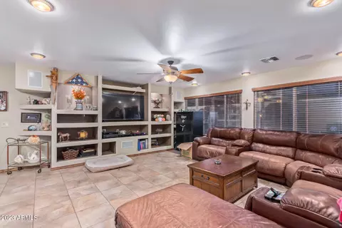 1814 E Vineyard Rd, Phoenix, AZ 85042 photo 13