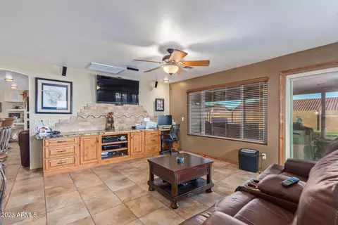 1814 E Vineyard Rd, Phoenix, AZ 85042 photo 14