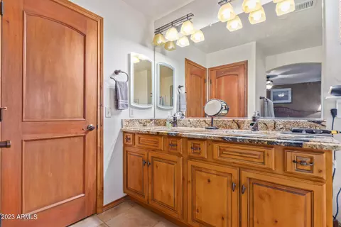 1814 E Vineyard Rd, Phoenix, AZ 85042 photo 23
