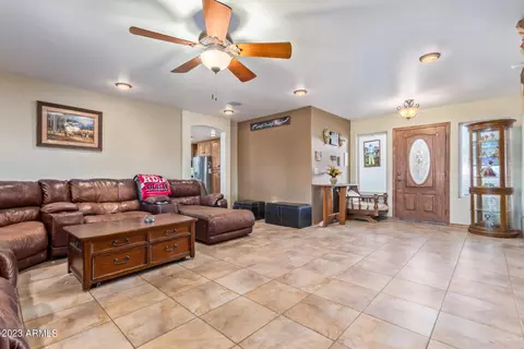 1814 E Vineyard Rd, Phoenix, AZ 85042 photo 11