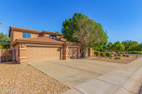 8714 W Tonopah Dr, Peoria, AZ 85382