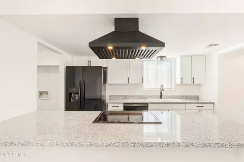 972 Ocotillo Dr, Sierra Vista, AZ 85635