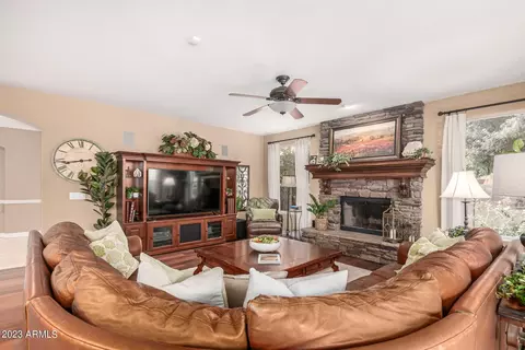 1208 E Desert Flower Ln, Phoenix, AZ 85048 photo 18