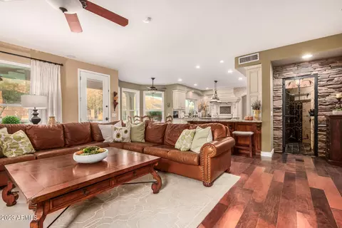 1208 E Desert Flower Ln, Phoenix, AZ 85048 photo 3