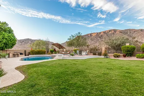 1208 E Desert Flower Ln, Phoenix, AZ 85048 photo 6