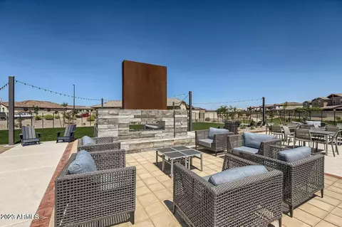 4064 E Amoroso Dr, Gilbert, AZ 85296 photo 4