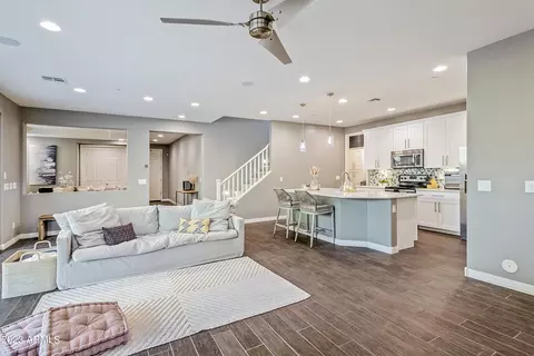 4630 E Beck Ln, Phoenix, AZ 85032 photo 8